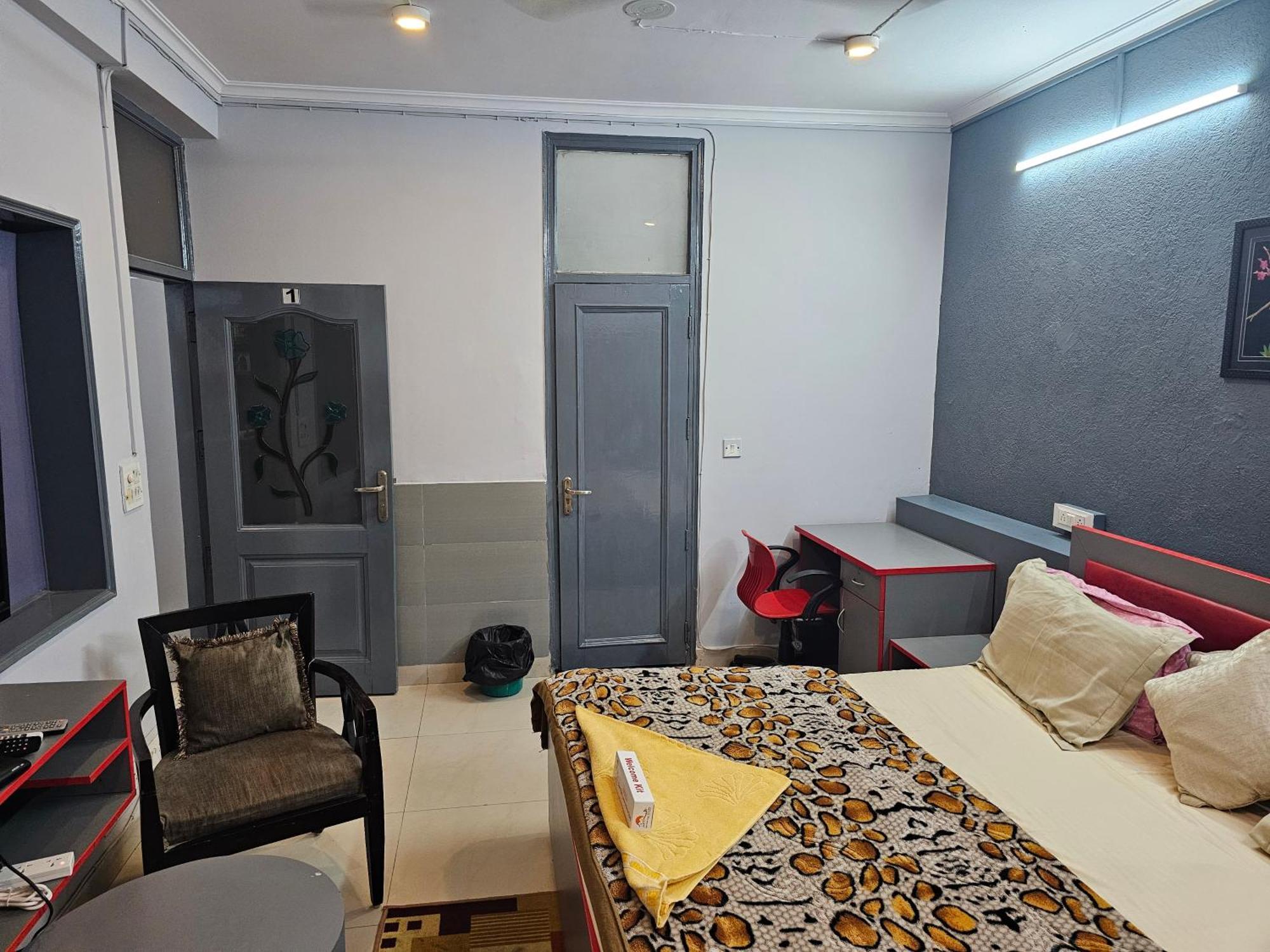 Deer Park Home Stay New Delhi Bagian luar foto